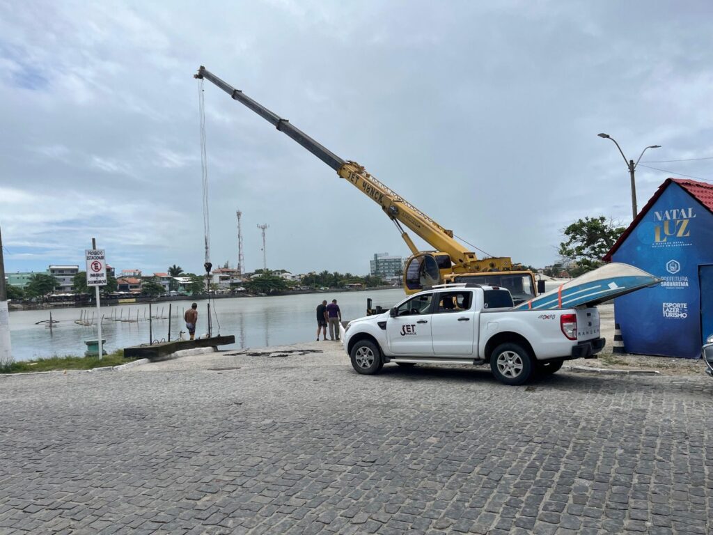 Serviço à beira da lagoa – Guindaste Lagos
